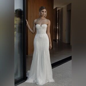 La Premiere Bridal Ines Wedding Gown Size 6